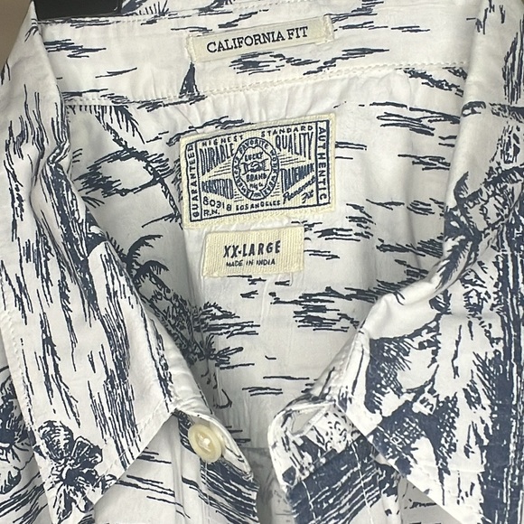 Lucky Brand XX-L, California Fit, 100% Cotton Men’s tropical button-up shirt. - Picture 3 of 4